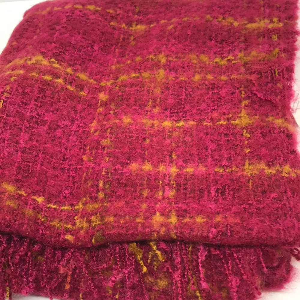 New Woven Scarf with Tassels